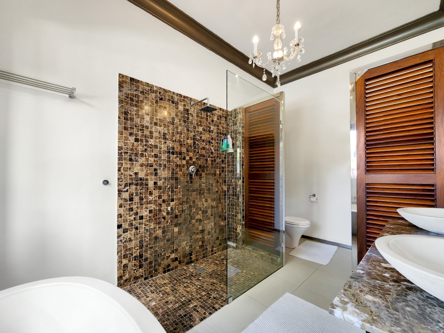 2 Bedroom Property for Sale in Sea Point Western Cape